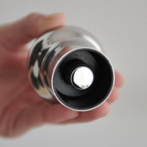 Alessi Noa Стоппер для бутылки, размеры: 5,5х5,5х6h см, цвет - нержавеющая сталь