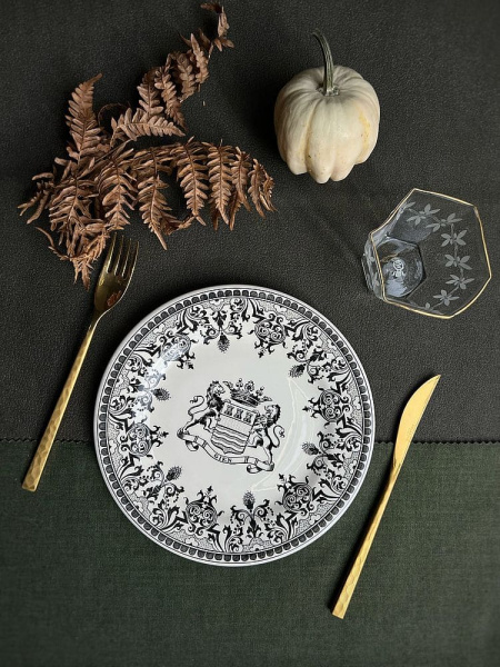 Gien Les Depareillees Десертная тарелка Герб, диаметр - 22 см, цвет - белый, черный