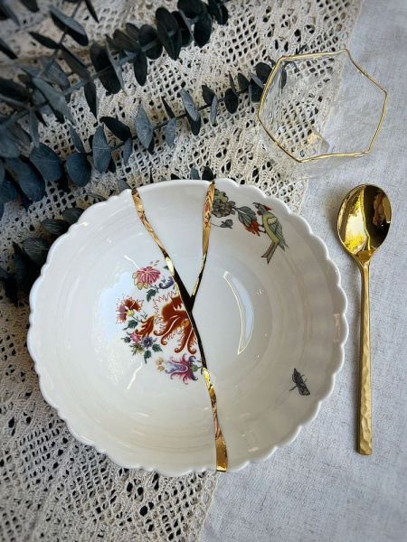 Seletti Kintsugi Фарфоровый салатник, размеры: 19x19x7,2 см, цвет - белый, разноцветный, золотой