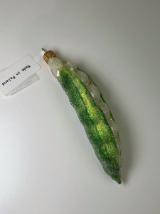 Kruzel Стеклянная елочная игрушка ручной работы Зеленый горошек - 13 см