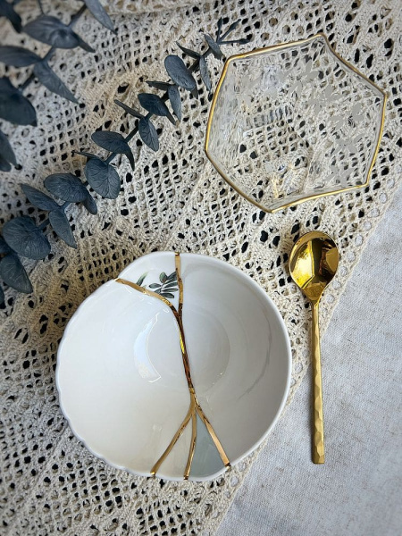 Seletti Kintsugi Фарфоровая пиала, диаметр - 11,5 см, цвет - белый, синий, золотой