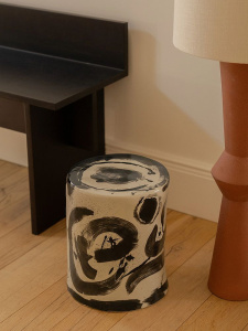 Serax Black Sophia Pawn Керамический столик, размеры: 27х27х34h см, цвет - черно-белый