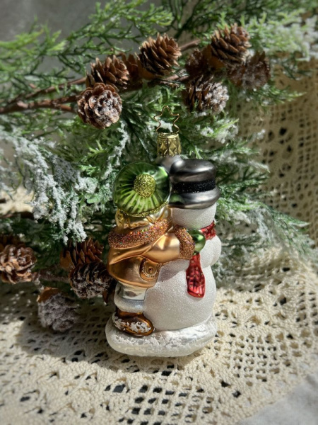Inge Glas Стеклянная елочная игрушка Девочка со снеговиком, размер - 12,5 см