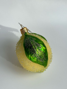 Kruzel Стеклянная елочная игрушка ручной работы Лимон, размер - 8,5 см