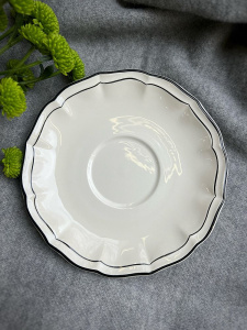 Gien Filet Manganese Monogramme Чайная пара с буквой М, объем - 450 мл, цвет - белый, черный
