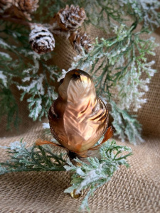 Inge Glas Стеклянная елочная игрушка на прищепке Бронзовая птичка с пушистым хвостом, размер - 5 см