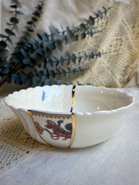 Seletti Kintsugi Фарфоровый салатник, размеры: 19x19x7,2 см, цвет - белый, разноцветный, золотой