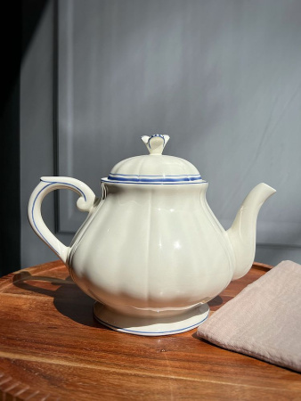 Gien Filet Bleu Чайник из французского фаянса, объем - 1,1 л, цвет - белый, голубой