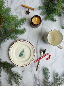 Gien Filet Noel Тарелка для канапе или закусок, диаметр - 16,5 см, цвет - белый, зеленый, красный