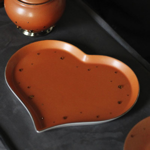 Sophie Villepigue Glamour Поднос в виде сердца с кристаллами Swarowski, коралловый