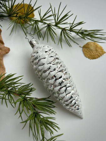 Inge Glas Стеклянная елочная игрушка Сосновая шишка, высота - 13,5 см, цвет - серебряный, белый