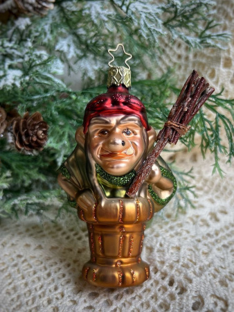 Inge Glas Стеклянная елочная игрушка Баба Яга в ступе, размер - 12,5 см