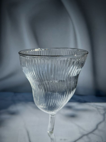 Seletti Classics on Acid Бокал для вина Nye, размеры: 9,7х9,7х19,5 см, цвет - прозрачный