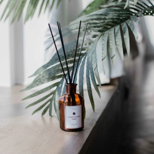 By Kaori CHRISTMAS TREE Ароматический диффузор М, объем - 250 мл