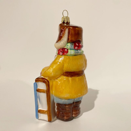 Impuls Стеклянная елочная игрушка Мальчик с санками, высота - 13 см