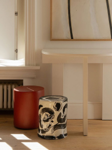 Serax Black Sophia Pawn Керамический столик, размеры: 27х27х34h см, цвет - черно-белый