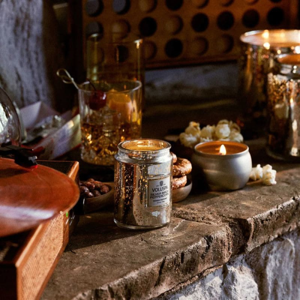 Voluspa Ароматическая свеча Серебристая береза, 156 г