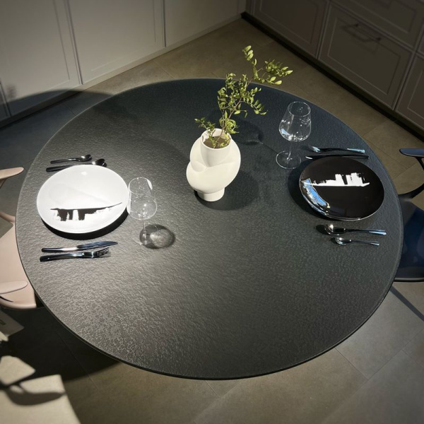 Sovet Italia Totem Обеденный стол с круглой стеклянной столешницей, размеры: 130 х 130 х 76h см