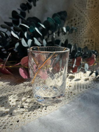 Seletti Kintsugi Стеклянный стакан, размеры: 8,2х8,2х10 см, цвет - прозрачный, золотой