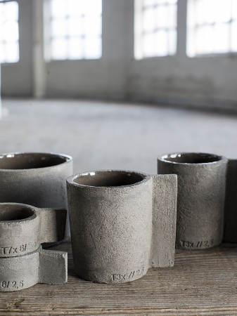 Serax Fck Чашка из цемента, объем - 190 мл, размеры: 9,5х7х8h см, цвет - серый