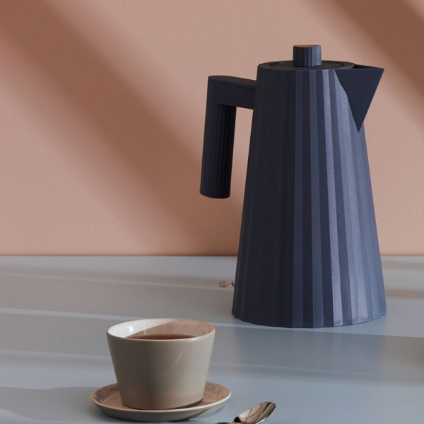 Alessi Plisse Электрический чайник, объем - 1,7 л, цвет - серый матовый