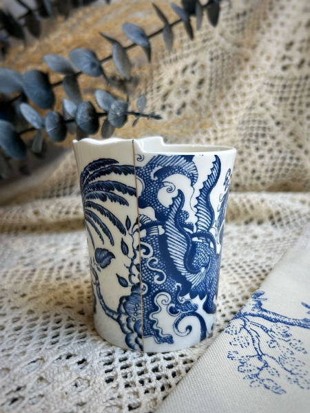 Seletti Hybrid Фарфоровая кружка с драконом Procopia, 8,5х8,5х10 см, цвет - белый, синий