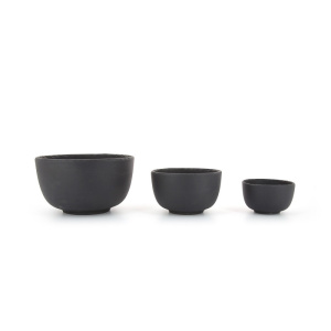Revol Basalt Фарфоровая миска для подачи соусов, орехов, сухофруктов, диаметр - 10 см, черный