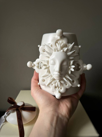 Керамическая шкатулка Снежинка с крышкой и корчневой лентой, автор - A. Kruglikova