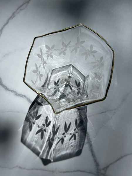 Seletti Classics on Acid Стеклянный стакан Burano, размеры: 9,3х9,3х8,1 см, цвет - прозрачный