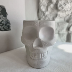 Qeeboo Mexico Grey Портативное зарядное устройство - череп, с USB-входом, белый