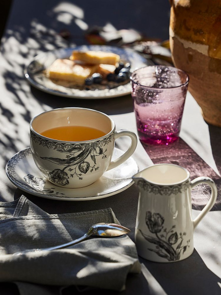 Gien Tulipes Noires Молочник, объем - 215 мл, высота - 10,5 см