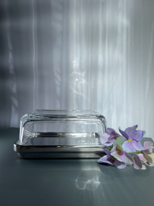 Alessi Butter dish Масленка со стеклянной крышкой, размеры: 16,5х11,5х7h см, цвет - прозрачный