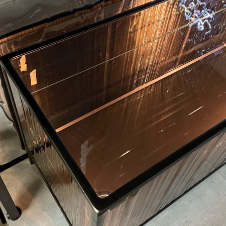 Fiam Echo Line Стеклянный комод с фактурными дверцами и подсветкой, размеры: 250х53х67h см