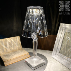 Kartell Big Battery Настольная лампа, размеры: 17х17х37 см, цвет - прозрачный