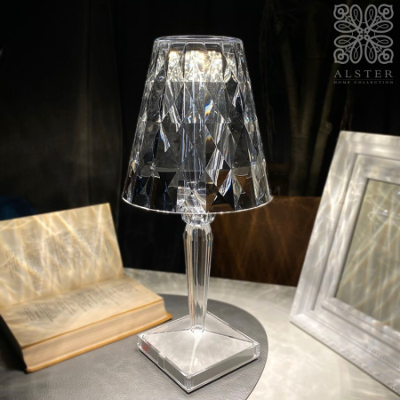 Kartell Big Battery Настольная лампа, размеры: 17х17х37 см, цвет - прозрачный