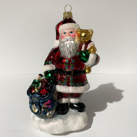 Mysteria Стеклянная елочная игрушка Дед Мороз с мишкой и мешком подарков, размеры: 7,5х4,5х14,5h см