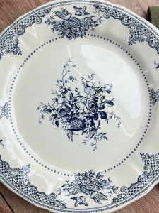 Gien Les Depareillees Десертная тарелка с рисунком Fleurs (Цветы), диаметр - 23,2 см, белый, голубой