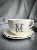 Gien Filet Manganese Monogramme Чайная пара с буквой М, объем - 450 мл, цвет - белый, черный
