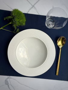 Serax Nido Набор из 2-х глубоких тарелок с рельефными полями, размеры: 24х24х4,3 см, цвет - белый