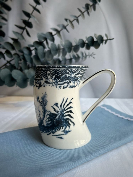 Seletti Classics on Acid Кружка England Shells, размеры: 11,5х7,5х10,5h см, цвет - белый, синий