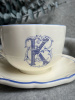 Gien Filet Bleu Monogramme Чайная пара с буквой К, объем - 450 мл, цвет - белый, синий