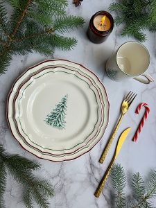 Gien Filet Noel Десертная тарелка, диаметр - 23,2 см, цвет - белый, зеленый, красный