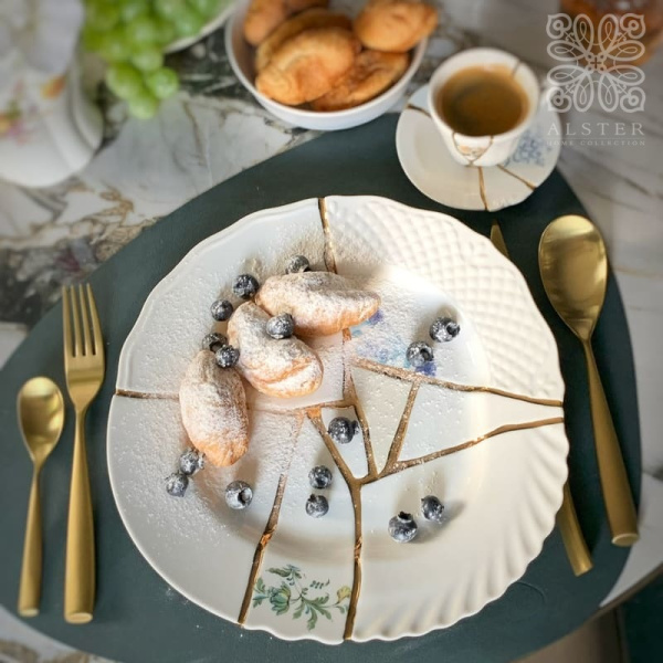 Seletti Kintsugi Тарелка для основного блюда, диаметр - 27.5 см, цвет - белый, голубой, золотой