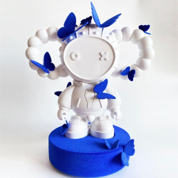 Ivanovartist Toy Artistrash Керамическая статуэтка Чебурашка - Мечтатель, 32 см, белый с синим