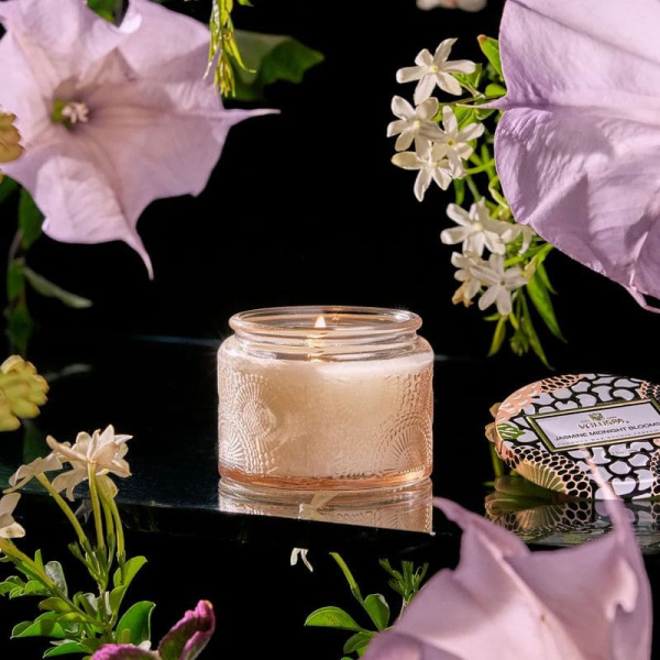 Voluspa Ароматическая свеча Полуночный цветок жасмина, 90 г