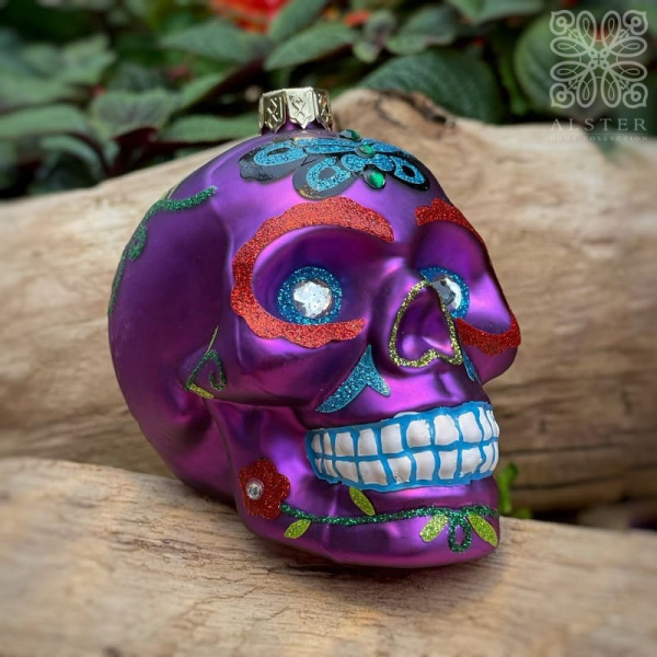 Inge Glas Magic Стеклянная елочная игрушка Фиолетовый череп, высота - 9 см.