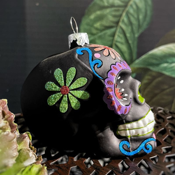 Inge Glas Magic Стеклянная елочная игрушка Черный череп с разноцветными блестками, размер - 9 см