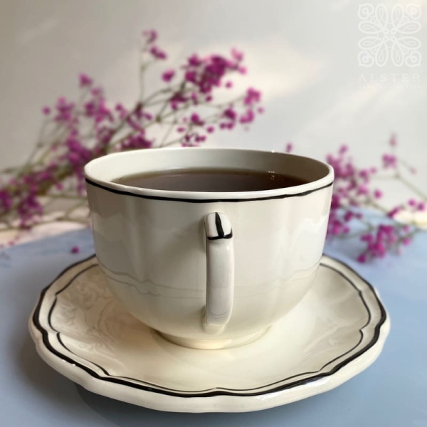 Gien Filet Manganese Monogramme Чайная пара с буквой К, объем - 450 мл, цвет - белый, черный